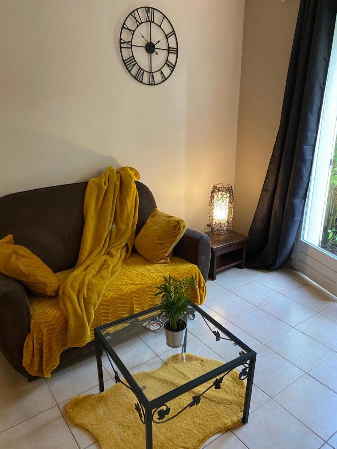 Appartement Cosy Avec Jardin Privatif Et Garage Fontainebleau Esterno foto