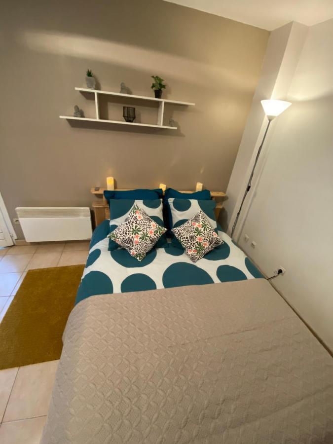 Appartement Cosy Avec Jardin Privatif Et Garage Fontainebleau Esterno foto